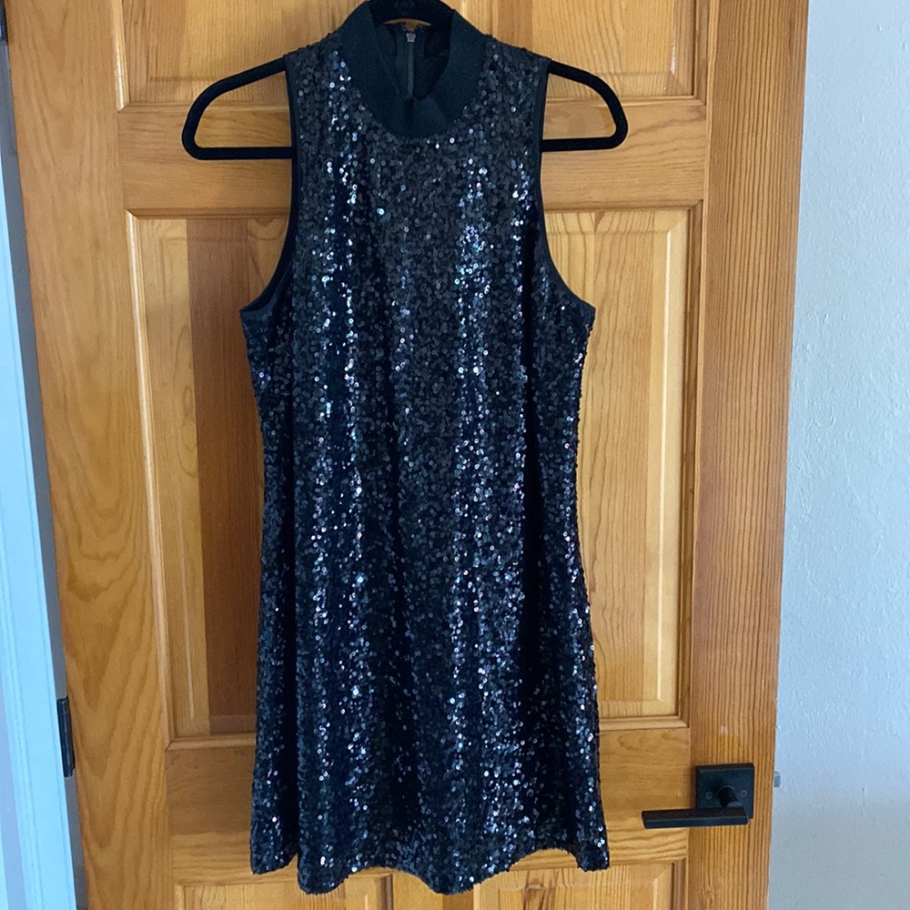 Guess M Sleeveless Sequined Black Lined Cocktail Dress - Perfect for Hol…